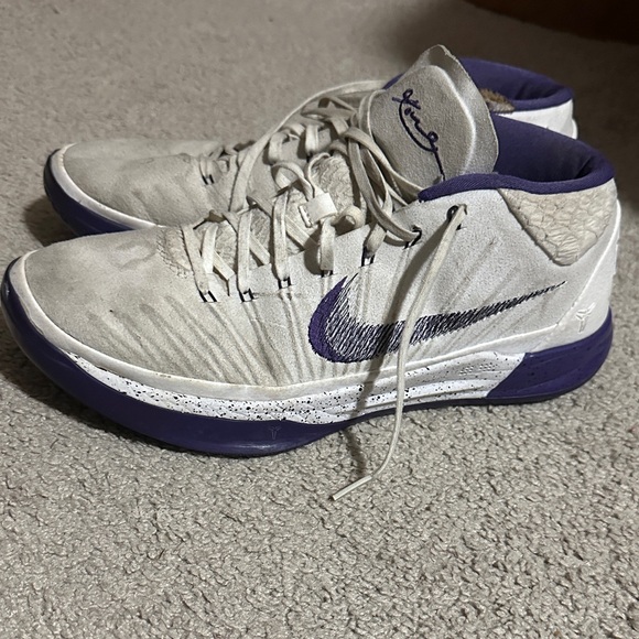 Nike Kobe Bryant White Purple Mids main image 7